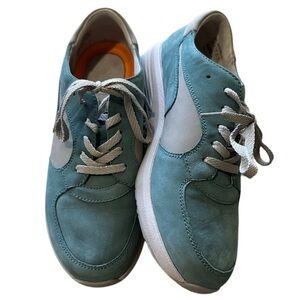 Rockport Women's Blue and Gray Suede Sneakers Size 9.5 Casual Comfy Lace Up